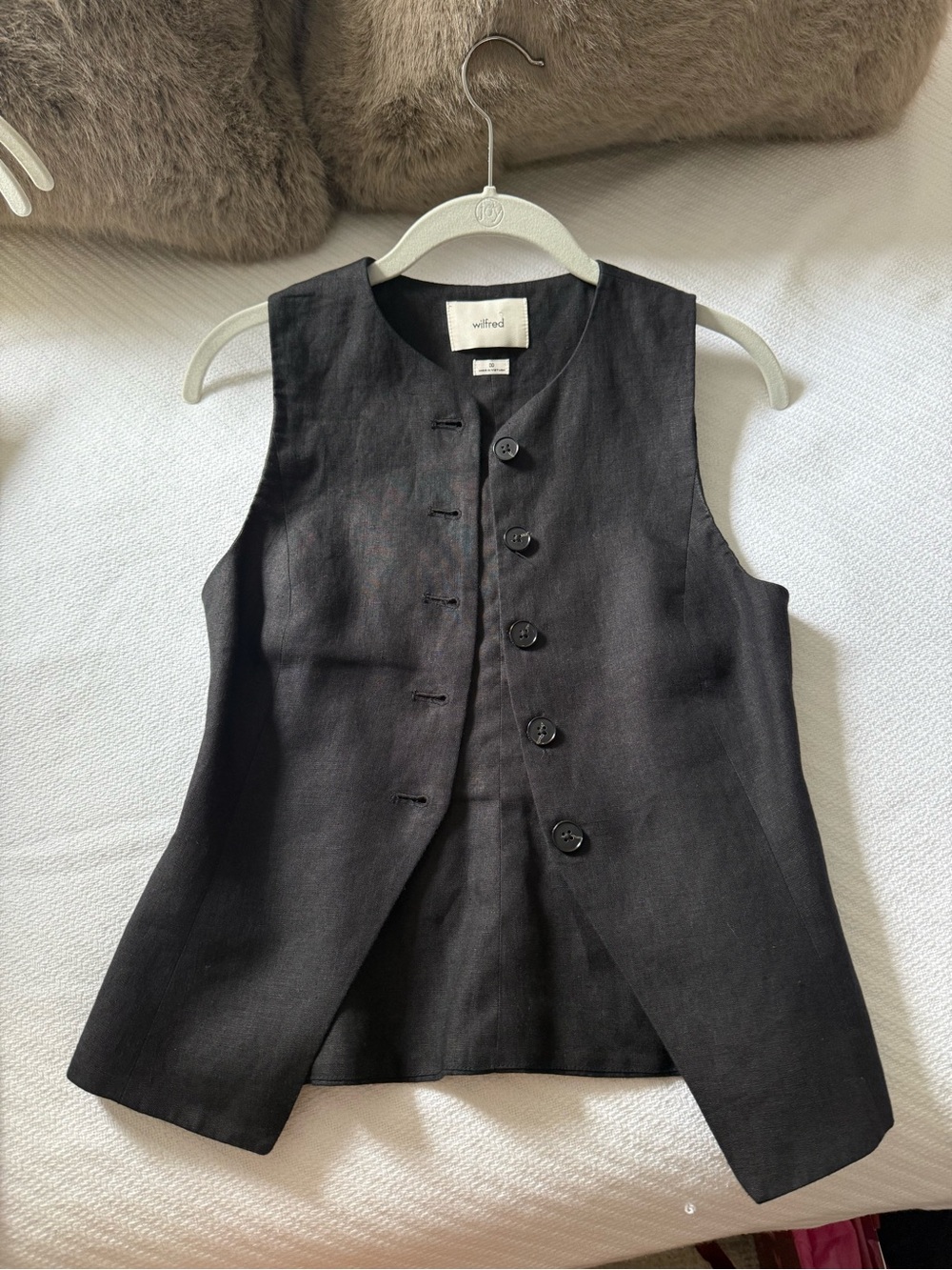 Aritzia Wilfred Linen Vest